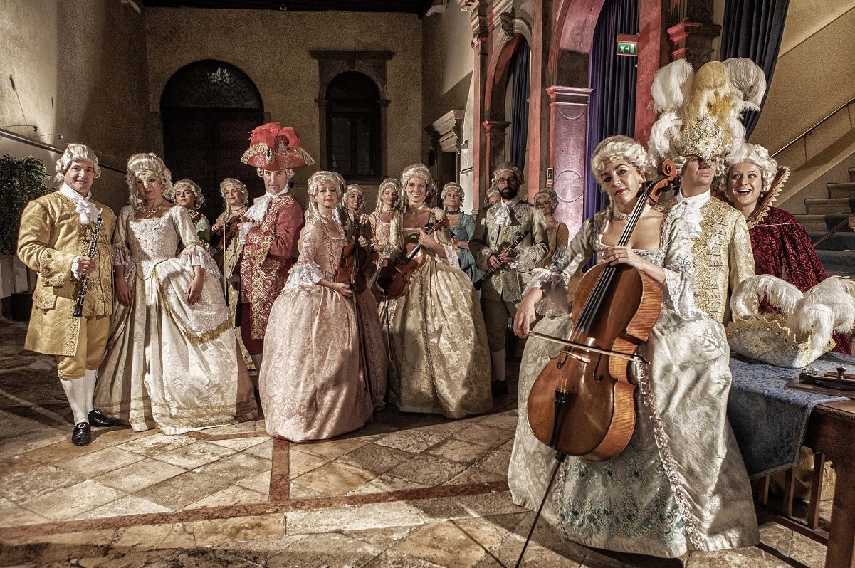 Where to see the most beautiful concerts in costumes I